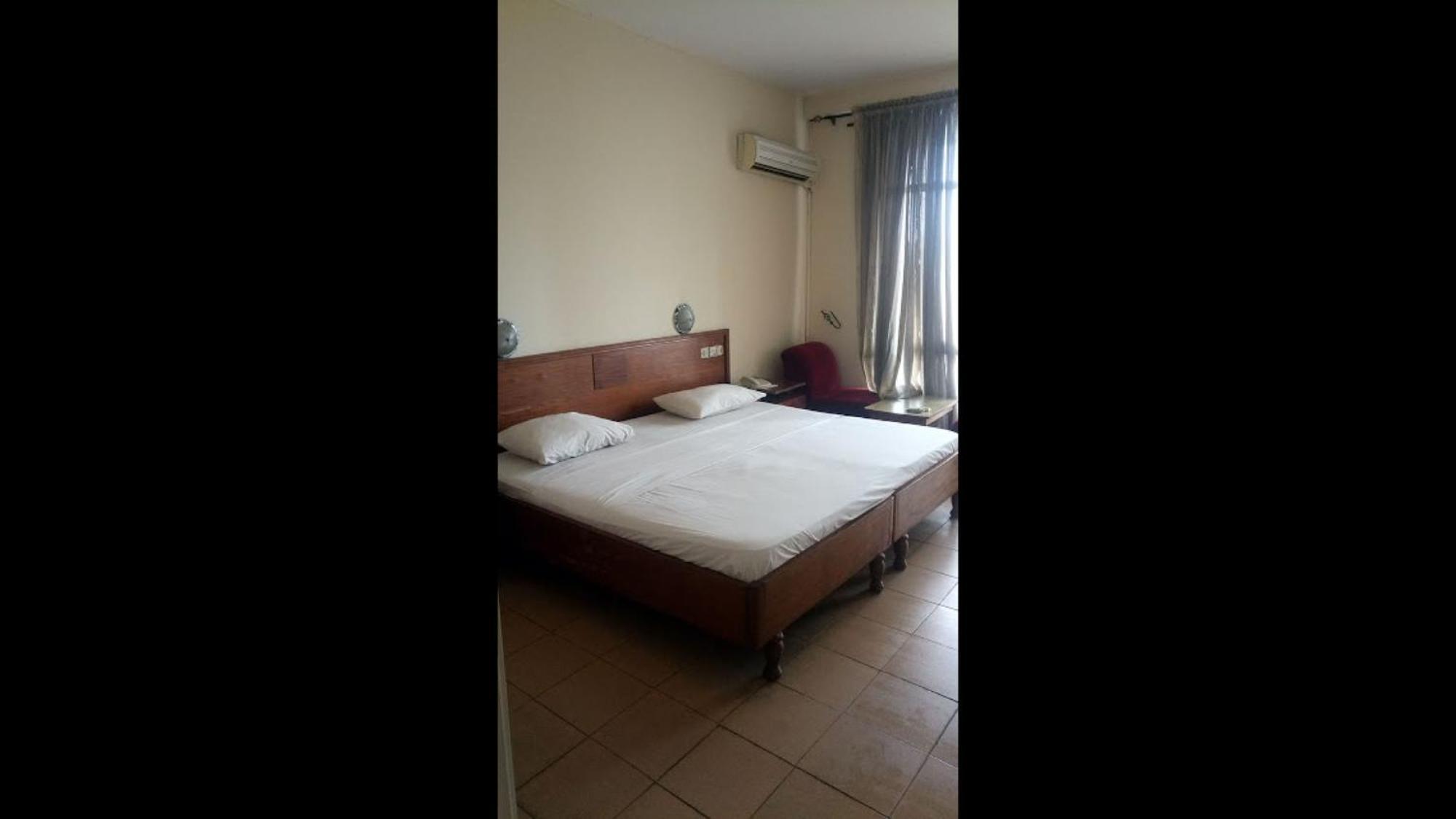 Room In Lodge - Premier Hotel-Ibadan Exterior foto